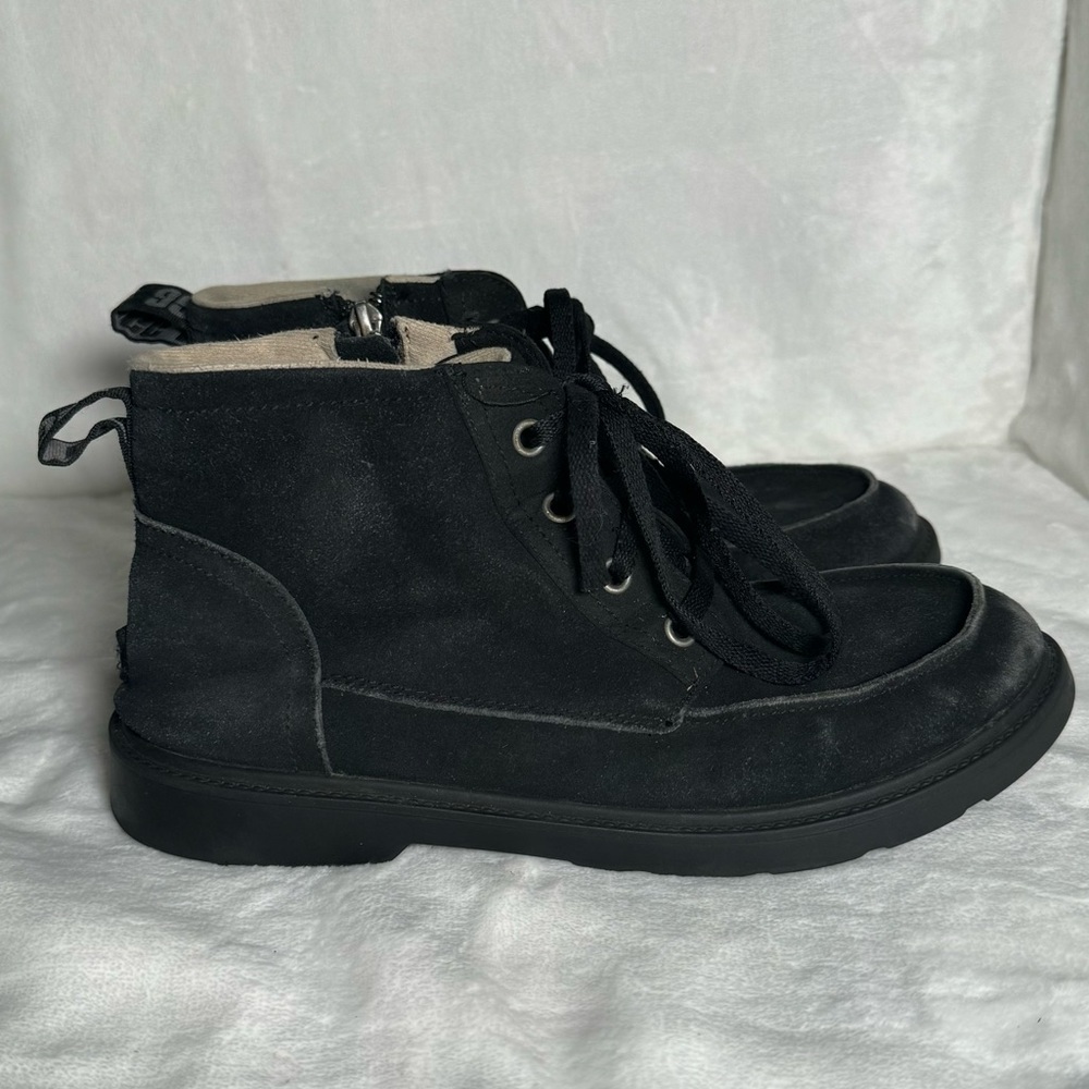 Ugg Kids Chelham Weather Boot in Black Suede Waterproof Size 6